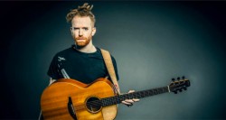 Newton Faulkner - Irish music artist